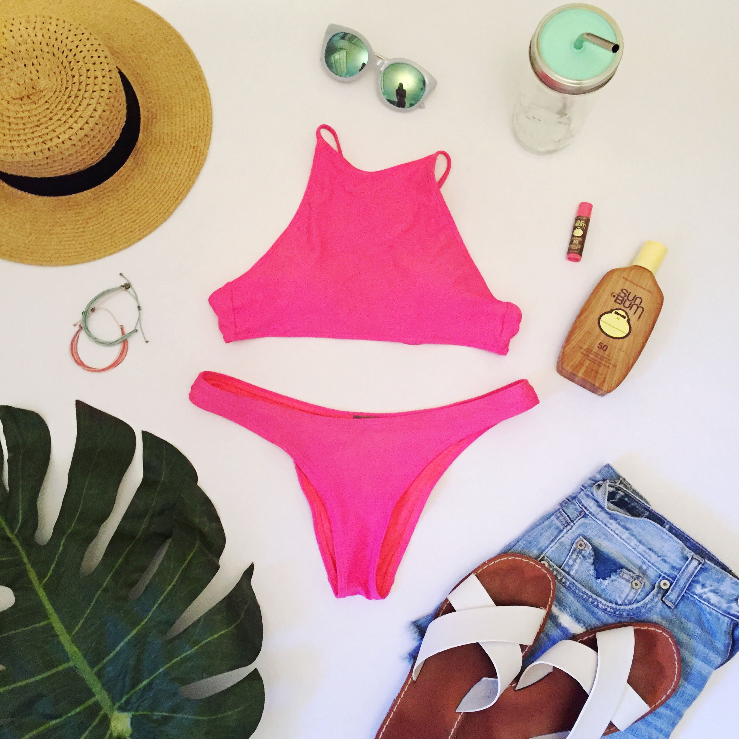 7 Items to Pack In Your Summer Beach Bag