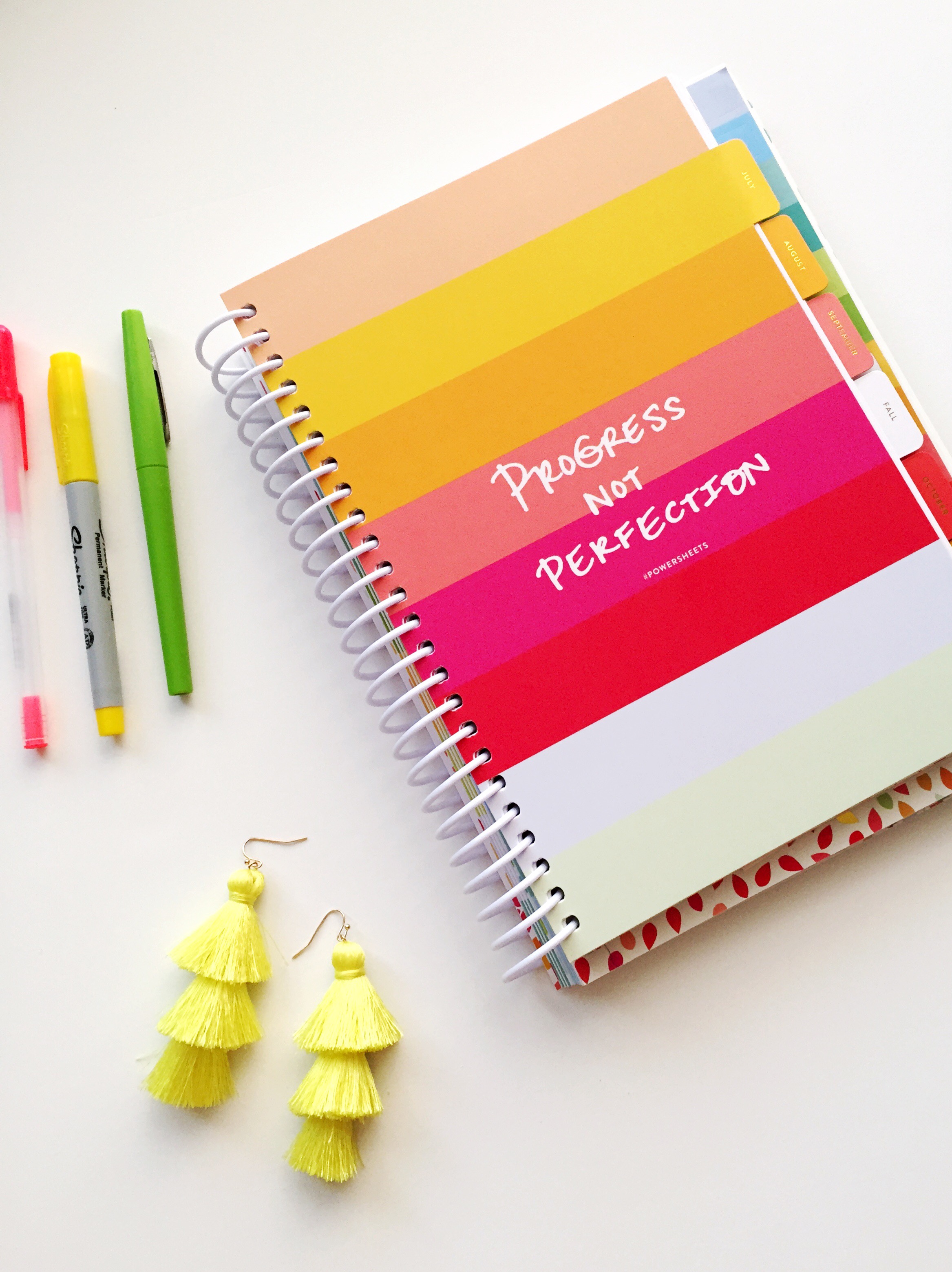 How to Plan Goals / How to Set Goals and Achieve Them / Goal Setting / Powersheets 2019 Intentional Goal Planner / Lara Casey Powersheets / See my 2019 Goals on Sunshine Style, www.thesunshinestyle.com