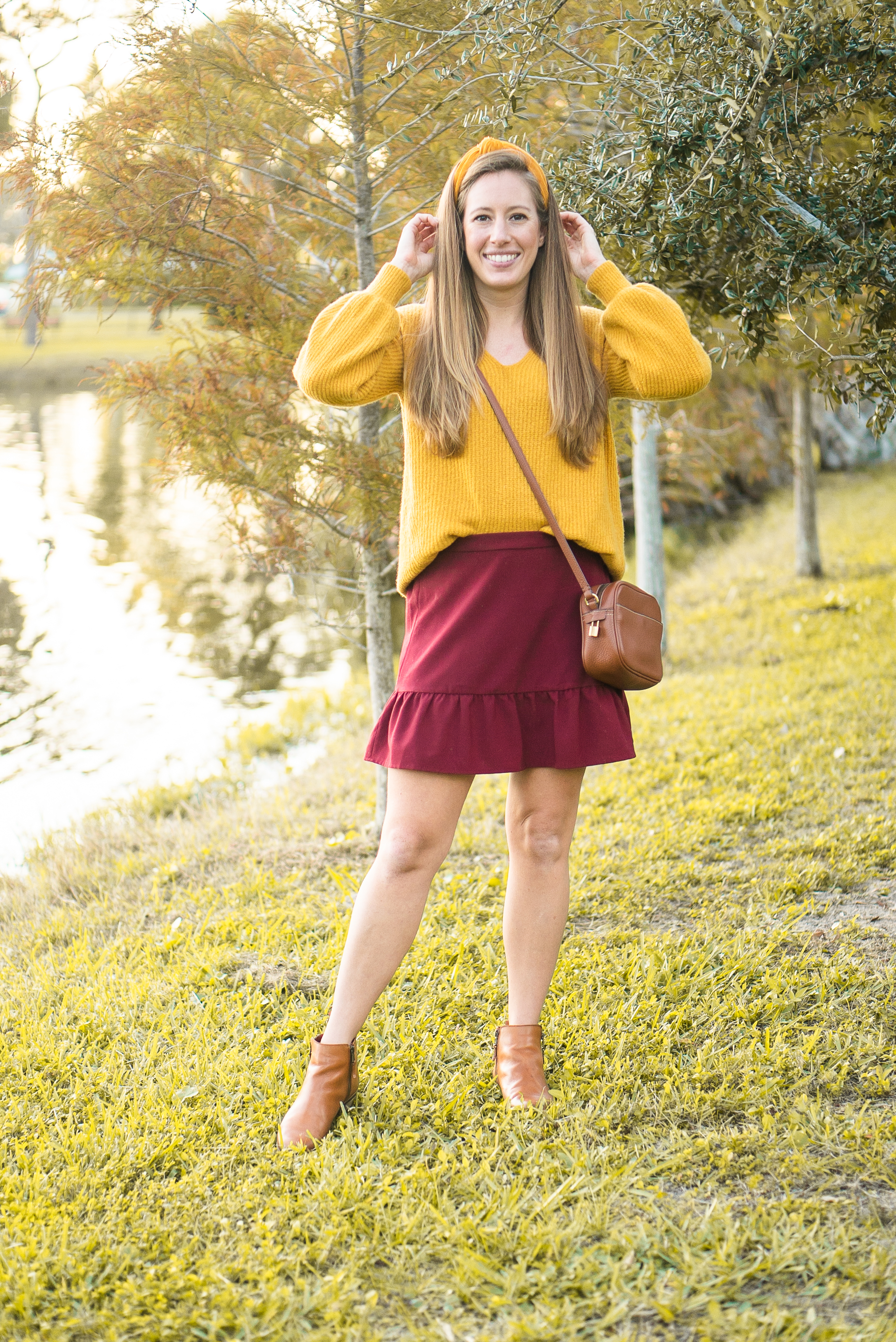 What to Wear on Thanksgiving + My 5 Black Friday Shopping Strategy Tips - Sunshine Style / Oversized Sweater / Thanksgiving Outfit Inspiration 