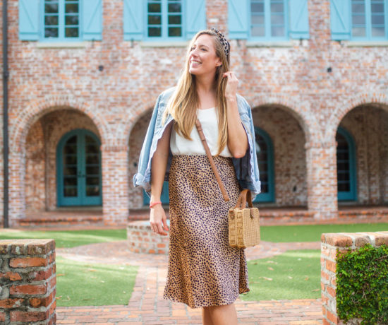 How to Style a Leopard Skirt / What to Wear for a Casual Weekend Outfit /How to Style a Leopard Skirt Casually / How to Style a Midi Skirt - Sunshine Style - A Florida based Fashion blog